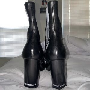 Balenciaga 90mm Oval Heel Bootie (Black) Size 40.5